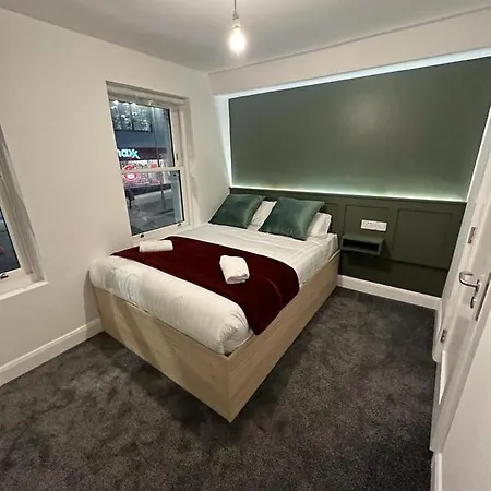 Mary Mullen's Eyre Square. غالواي