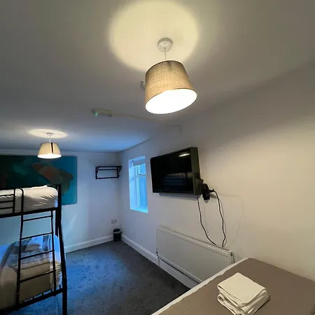 Bed & Breakfast Mary Mullen's Eyre Square.