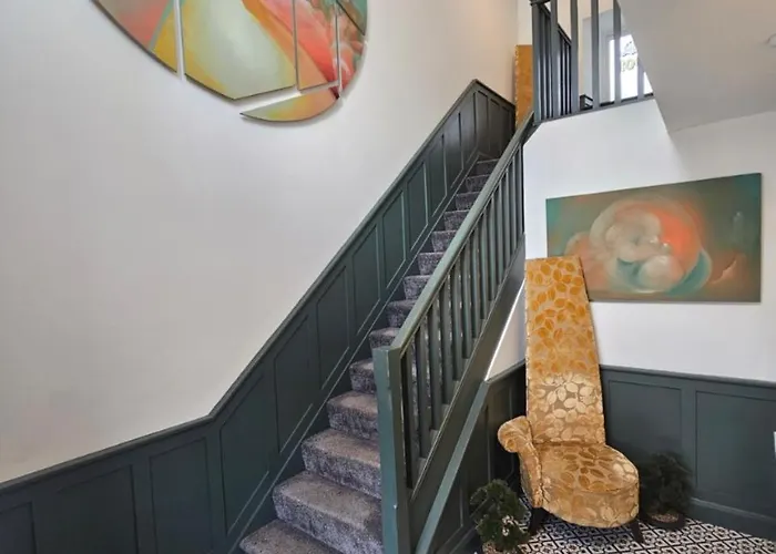 Mary Mullen's Eyre Square. Bed & Breakfast 3*