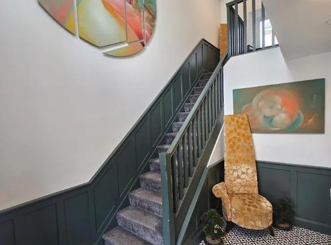 Bed & Breakfast Mary Mullen's Eyre Square. 3*